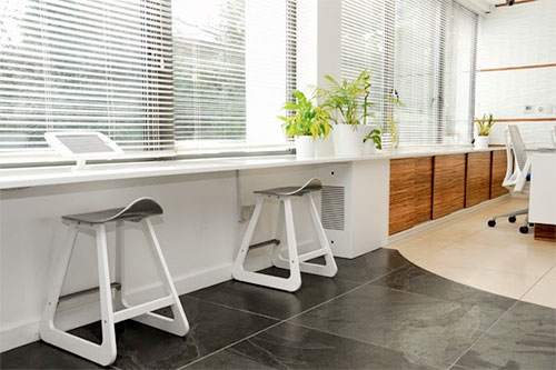 Long on solid surface